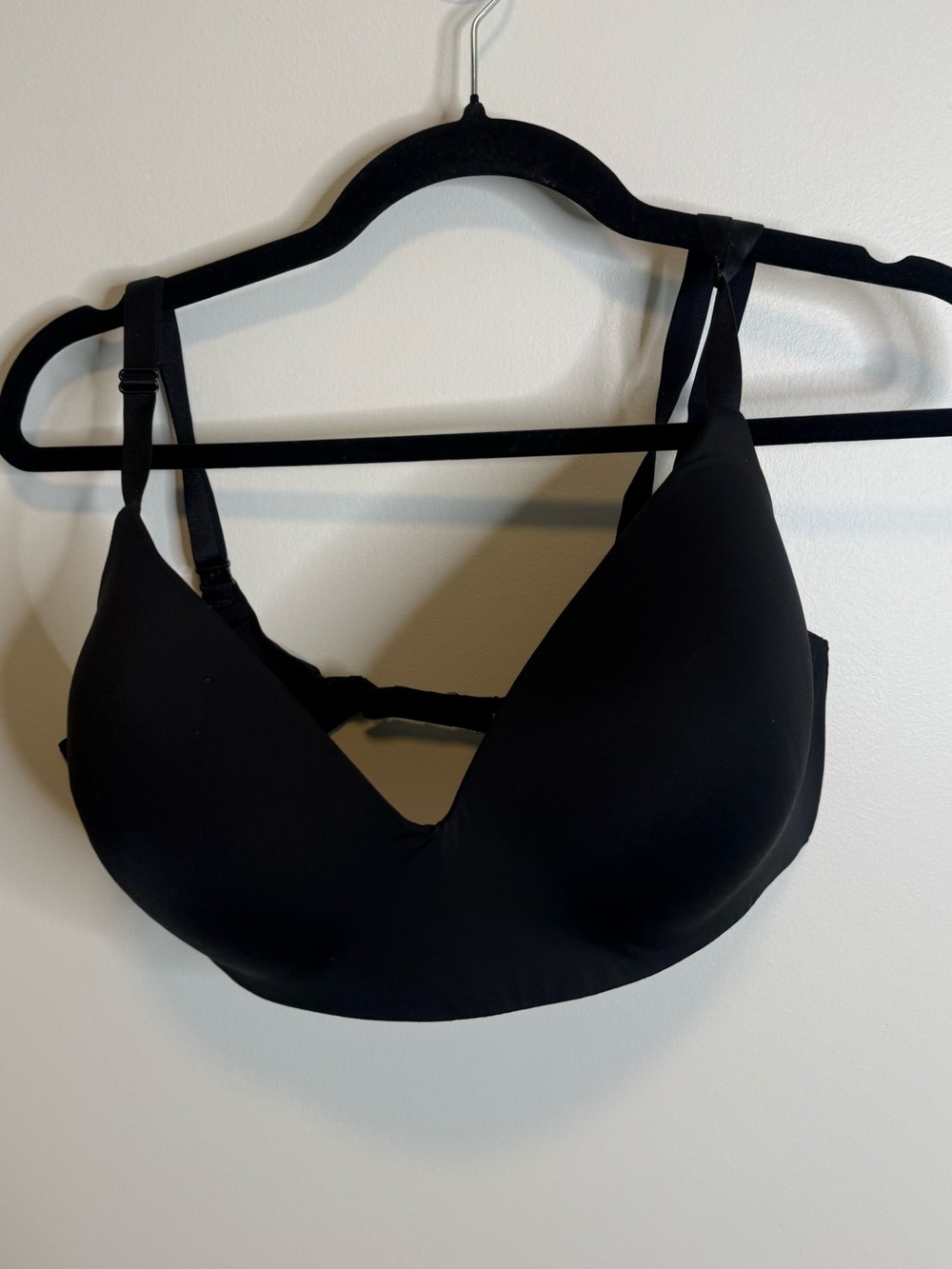Victorias Secret Wireless Lightly Lined T Shirt Bra Womens Size 38DD black